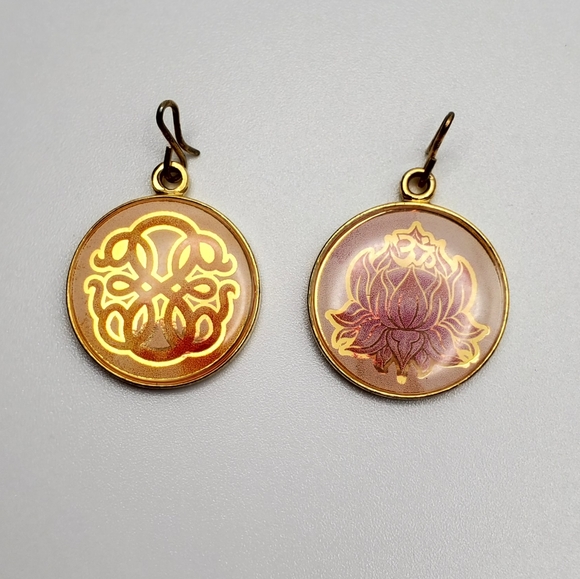 Bundle of 2 Alex and Ani Charms - Picture 2 of 7